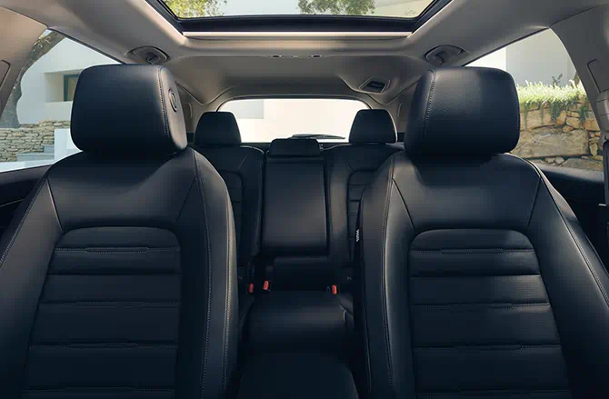 Honda CR-V Hybrid spacious layout review